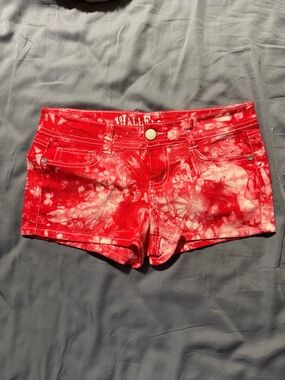 Junior’s Red Tie-Dye Denim Wallflower Shorts
